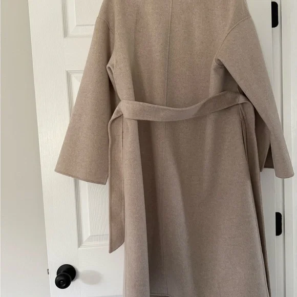 The Curated Cashmere Wool Coat - SOLD OUT - Picture 5 of 10